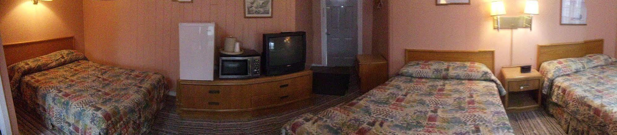 Caravan Motel 2*